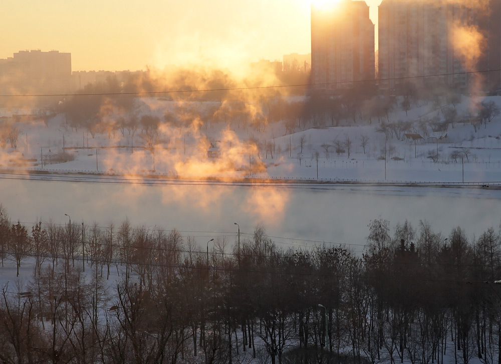Глазами очевидцев: морозное утро в городе. Москва