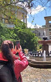 �������!