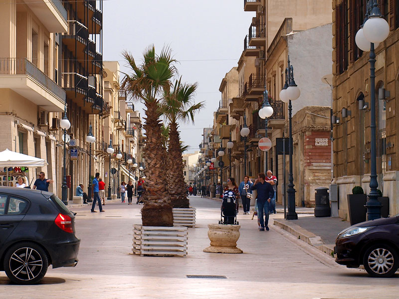 ������� ���������: Corso Umberto I. ����������� ����� ������