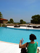 �������