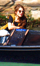 � �������