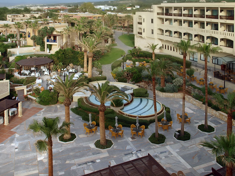 ������� ���������: ������ � ������. Aguila Rithymna Beach