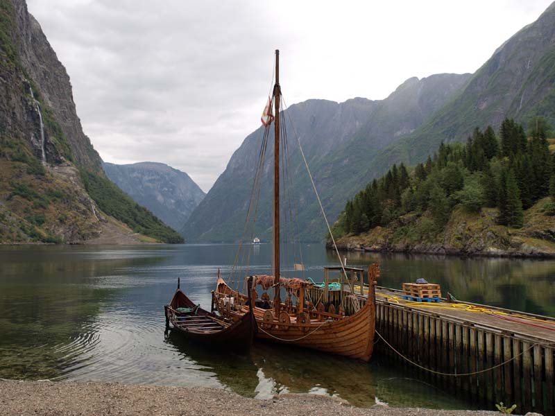 ������� ���������: ����� �� ���� ������. ��� � ��������: ������ � �������