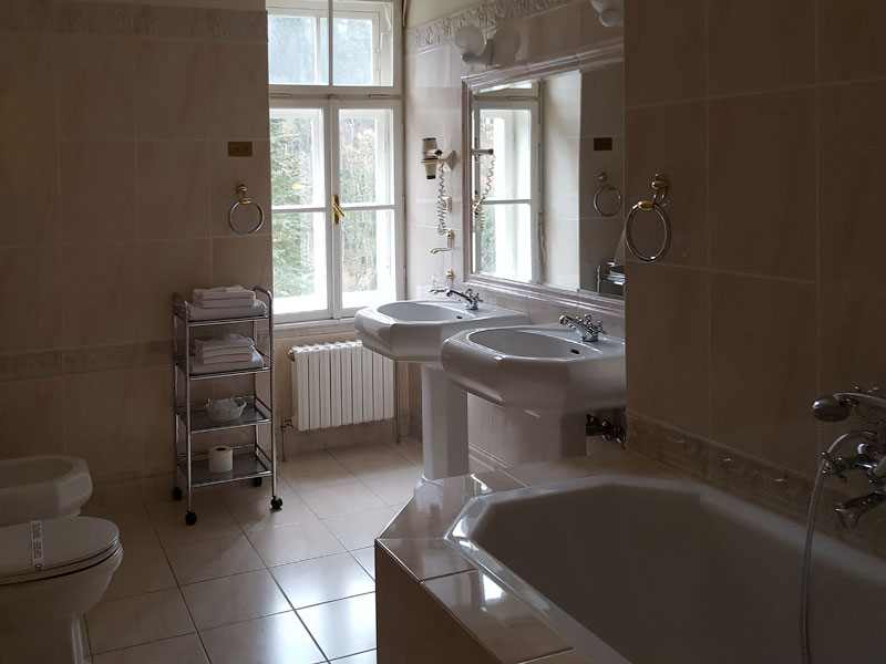 ������� ���������: ������. ����� CURIE***