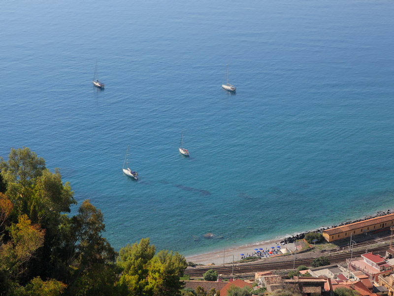 ������� ���������: �� ������ 200 ������ ��� ������� ����. ������ ����