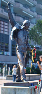 ������ ̸������